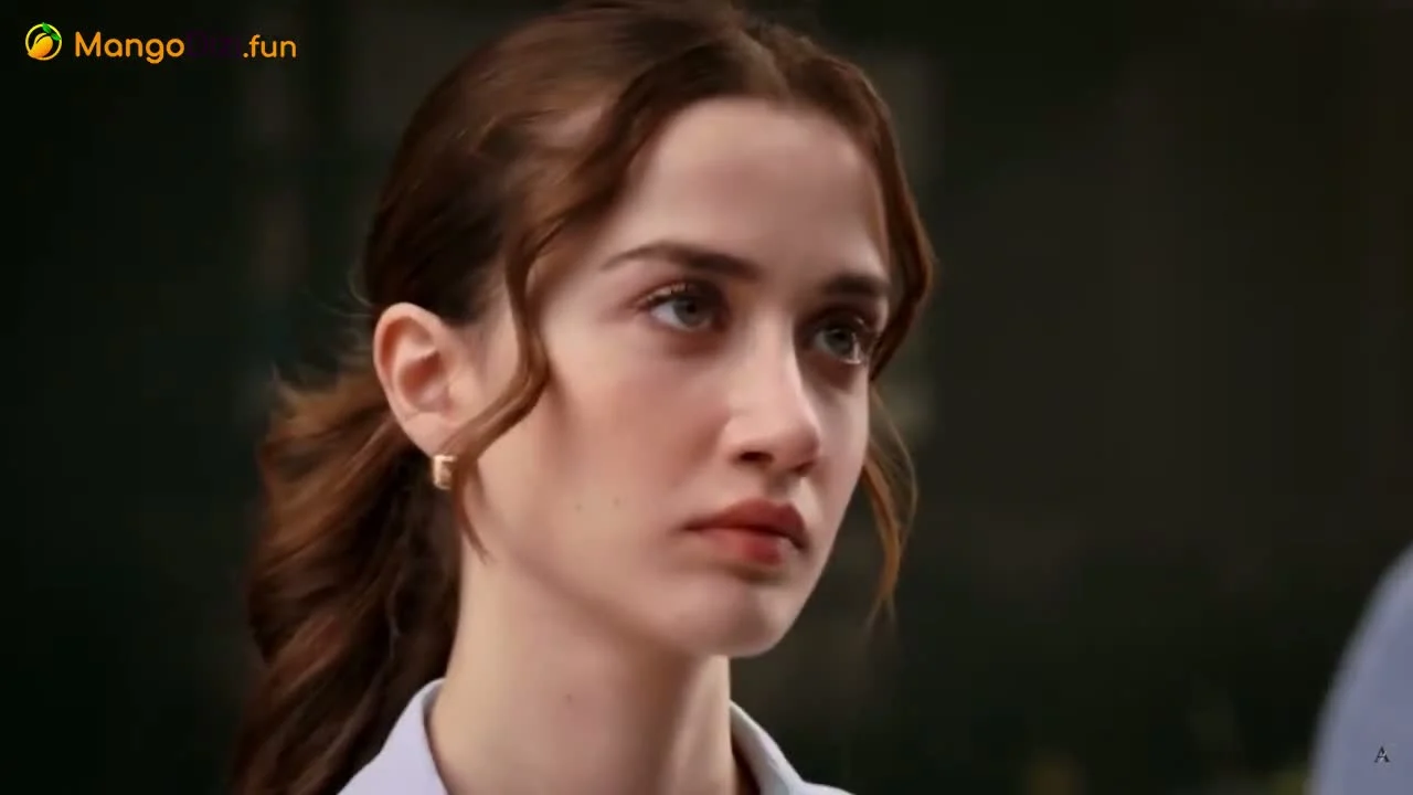 Кадры из сериала Между (2025)