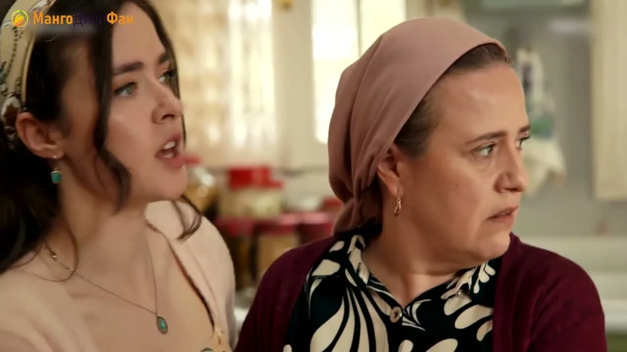 Кадры из сериала Между (2025)